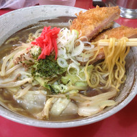 「ソースラーメンハムカツのせ」@中華料理 大輦の写真