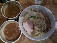 「二色つけめん（大盛：３６０ｇ）　つけダレ：海老味噌＆カレー」@神保町 可以の写真