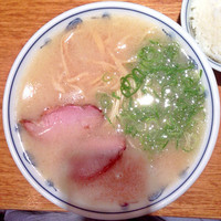 「らあめん＋小ライス（サービス）」@らあめん 渋英の写真