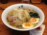 「塩ラーメンひるがお盛り」@塩専門 ひるがお 東京駅店の写真