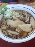 「きのこそば450円」@山田うどん食堂 谷塚店の写真