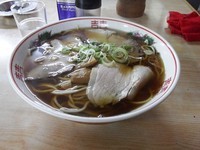 「醤油ラーメン　中盛」@まるかいの写真