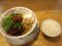 「カレー台湾まぜそば+半ライス」@二代目 白神の写真