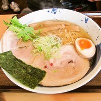 「琥珀そば（塩）　770円」@自家製麺 琥珀の写真