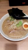 「豚骨ラーメン」@つけ麺らーめん春樹 二俣川店の写真