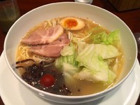 「塩豚骨味　780円」@R&Bの写真