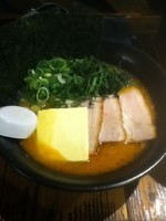 「味噌チャーシュー麺＋バター」@横浜家系ラーメン 石川家 大宮店の写真