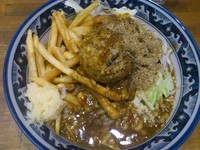 「【三周年記念プレミアム】ジャンクカレーラーメン＋ビール」@ラーメンアキラの写真