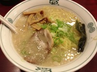 「塩ラーメン（大盛り）」@東京とんこつ とんとら 北本店の写真