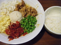 「【９月限定】カレーまぜそば・並、ひとくちライス付750円」@伝家の写真