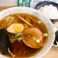 「ラーメンライス（500円）」@浜ちゃんの写真