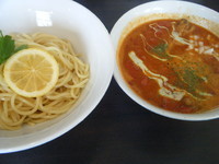 「【９月の限定】熟成トマトつけ麺並225ｇ850円」@味噌麺 伝堂の写真