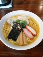 「特製ワンタン麺ハーフ 白880円」@八雲の写真