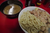 「つけ麺(ニンニク少し・アブラ)+うずら850円」@ラーメン二郎 西台駅前店の写真