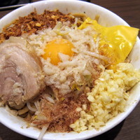 「まぜそば  大 950円」@ジャンクガレッジ 東京ラーメンストリートの写真