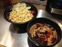 「【夏季限定】紅つけ麺　880円」@麺創研 紅 府中の写真