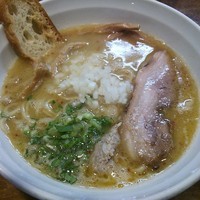 「鶏そば（塩）７００円」@はりけんラーメンの写真