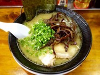 「とんこつラーメン ￥600」@麺処 三階松の写真