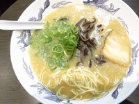 「博多とんこつらーめん」@博多ラーメン 四神 亀戸店の写真