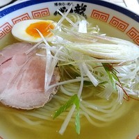 「冷やし鶏節塩ラーメン（限定）700円」@博多らーめん バリ龍の写真