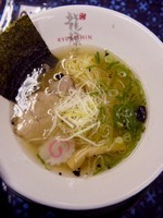 「龍旗信ラーメン」@龍旗信 堺本店の写真