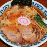 「ワンタン麺（850円）」@手打ち中華そば 竹の助の写真