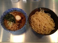 「つけ麺中盛り750円、味玉100円」@三代目 狼煙の写真