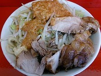 「小ブタラーメン ぬる麺 みそ ニンニク少し」@ラーメン 学の写真