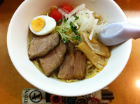 「夏秋刀魚冷しらーめん」@○寅 麺屋 山本流の写真