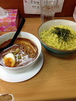 「炙りチャーシューカレーつけ麺」@魔女のカレーの写真