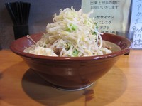 「大ラーメン＋豚（８００円）＋麺マシ他」@豚星。の写真