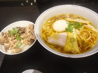 「２号らぁめん味玉＋チャーシュー飯」@ラァメン家 69’N’ ROLL ONE 赤坂本店の写真