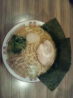 「醤油ラーメン＋味玉(クーポン)」@横浜らぁめん 桜花  西口本店の写真