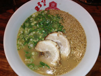 「ラーメン 餃子セット」@博多うま馬 東京駅店の写真