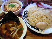 「つけ麺（大）ランチセット（タルタルチャーシュー丼）＋刻み玉葱」@麺臣 とらとはとの写真