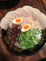 「全部入り」@元祖博多中州屋台ラーメン 一竜の写真