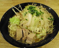 「紫龍らーめん　７５０円」@城南らーめん 紫龍 東銀座店の写真