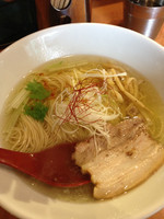 「香彩鶏だし塩らーめん 750円」@麺屋 翔 西新宿本店の写真