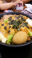 「夏の冷やしまぜそば大盛り(ニンニク)＋味たま」@ジャンクガレッジ イオン北戸田店の写真