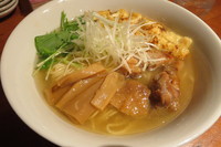 「黄金鶏そば」@麺や 松辰の写真