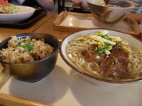 「亀善そば（680円）、じゅーしー（100円）」@かめぜん食堂の写真