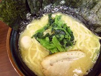 「ラーメン＋のり」@横浜家系ラーメン くれ家の写真