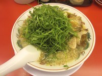 「特製醤油九条ネギ味玉ラーメン」@ラーメン 魁力屋 東久留米店の写真