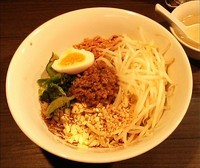 「汁なし担々麺￥８８０」@自家製麺 ほうきぼし 志茂店の写真