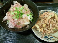 「かけうどん+かき揚げ 420円」@こだわり麺や 高松店の写真