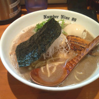 「濃厚らーめん」@麺Dining Number Nine 09の写真