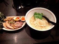 「豊潤鶏だし特製塩ラーメン」@麺処 ほん田 nijiの写真