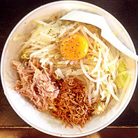 「汁なし麺（ニンニク）」@麺とび六方 茅野店の写真