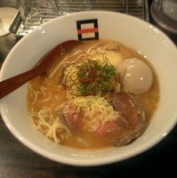 「チーズべジトマラーメン(年中限定)＋味玉」@麺処 hachiの写真