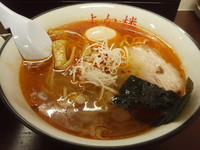 「辛口らあめん＋玉子。計８８０円．ポテトサラダ４００円。」@よか楼 熊谷店の写真